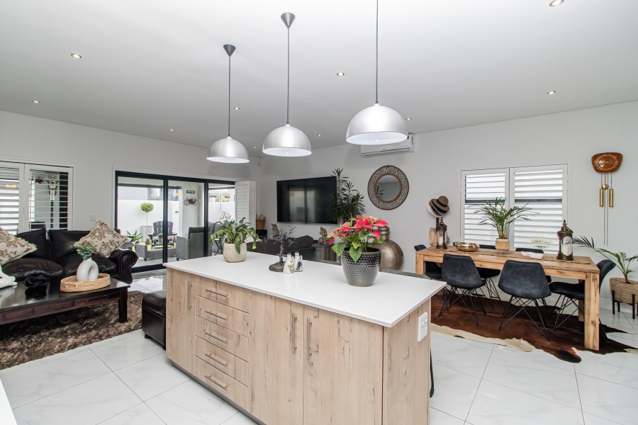 4 Bedroom Property for Sale in Sandown Western Cape